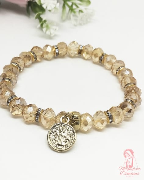 Pulseira de Cristal cor Champagne no Elástico - medalha São Bento